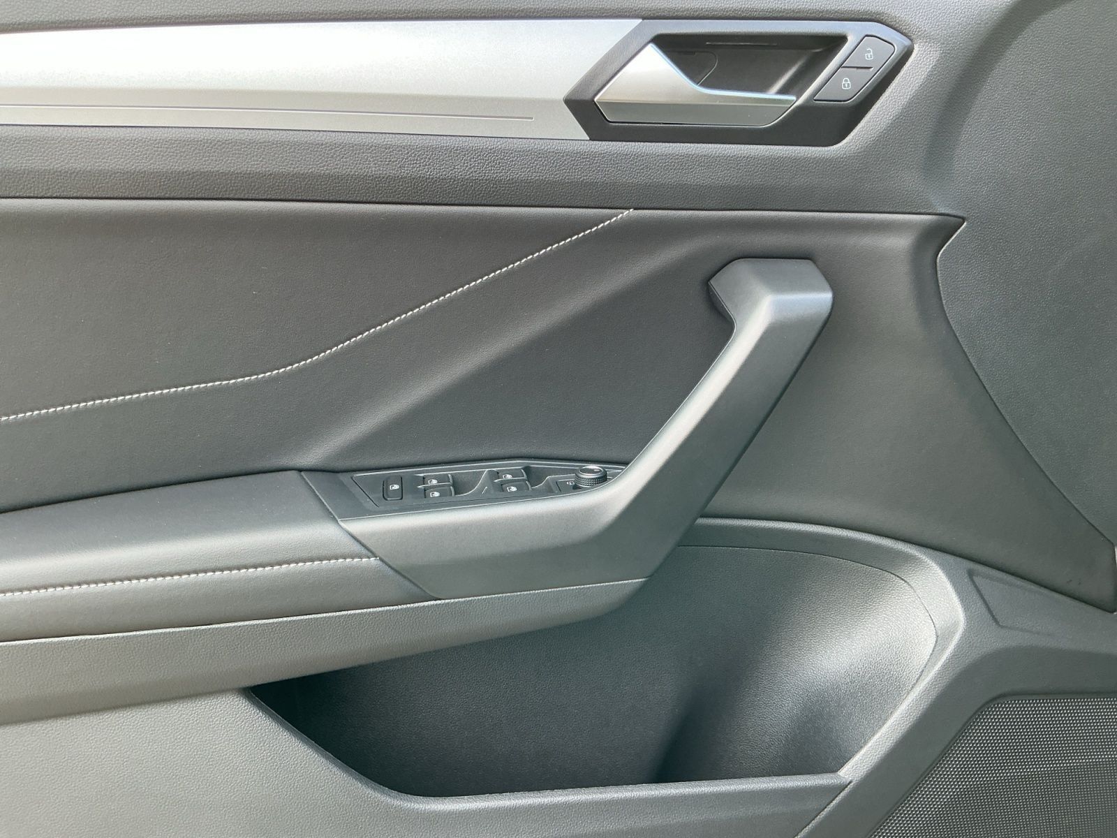 Volkswagen T-Roc - Bild 15