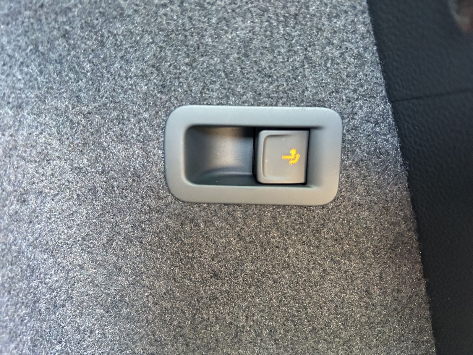 Fahrzeugabbildung SKODA Karoq 1.5 TSI Balance 3J ASG ACC MATRIX AHK RFK