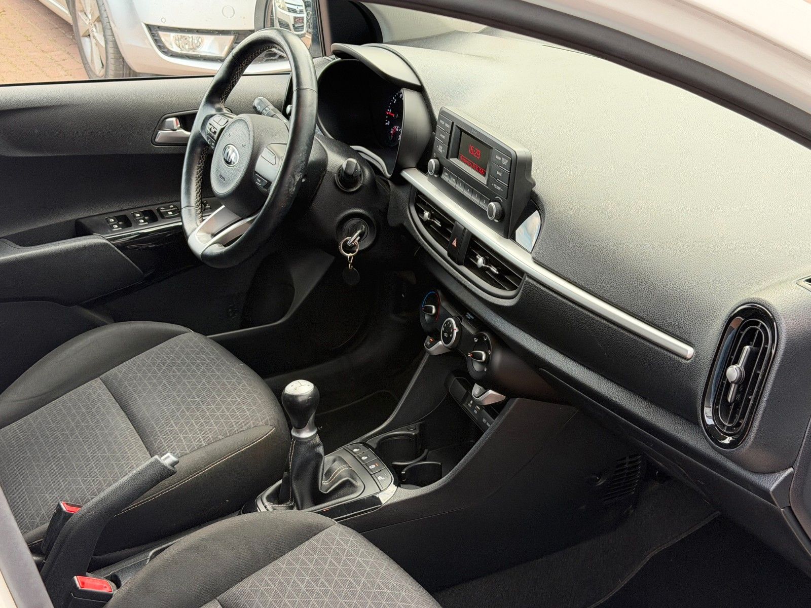 Fahrzeugabbildung Kia Picanto 1.0 Dream-Team Edition *Klima*Allwetter*