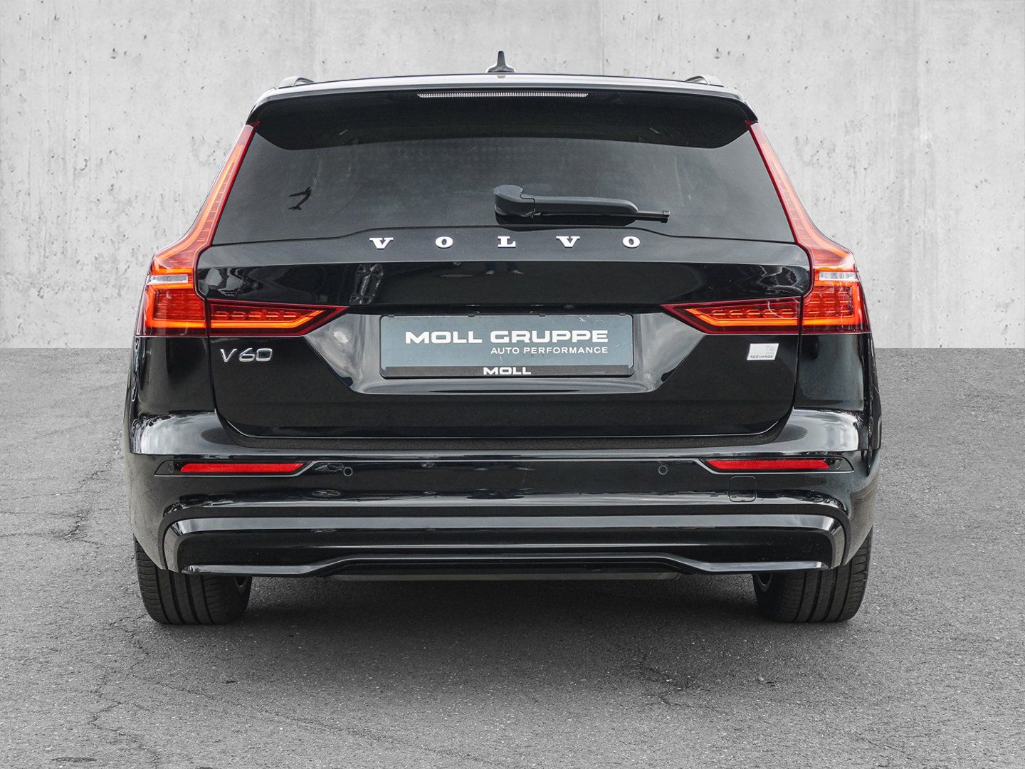 Volvo V60 T6 AWD Plus Dark Plug-in Hybrid PANO AHK H&K foto 6
