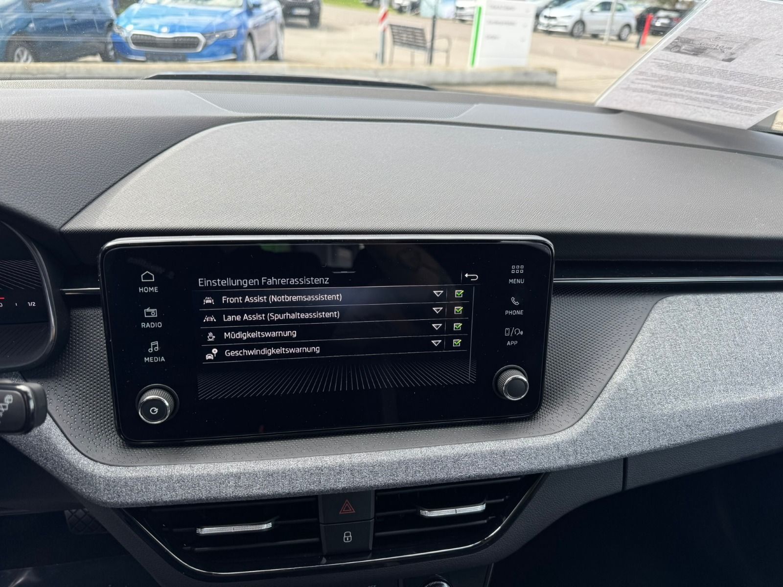 Fahrzeugabbildung SKODA Kamiq 1.0 TSI Selection OPF