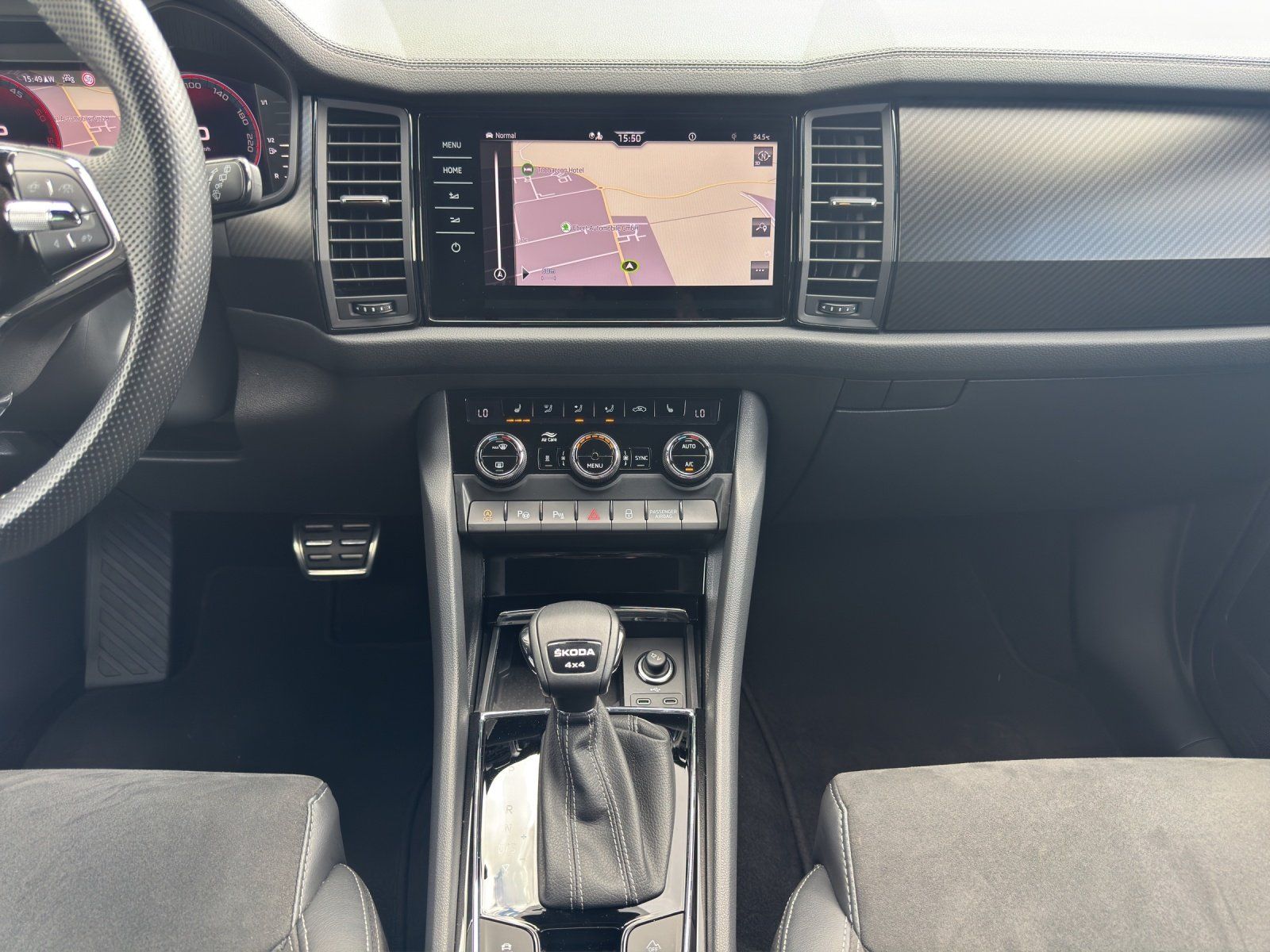 Fahrzeugabbildung SKODA Kodiaq 2.0 TDI Sportline 4x4/ST-HZ/KAMERA/ACC/7S