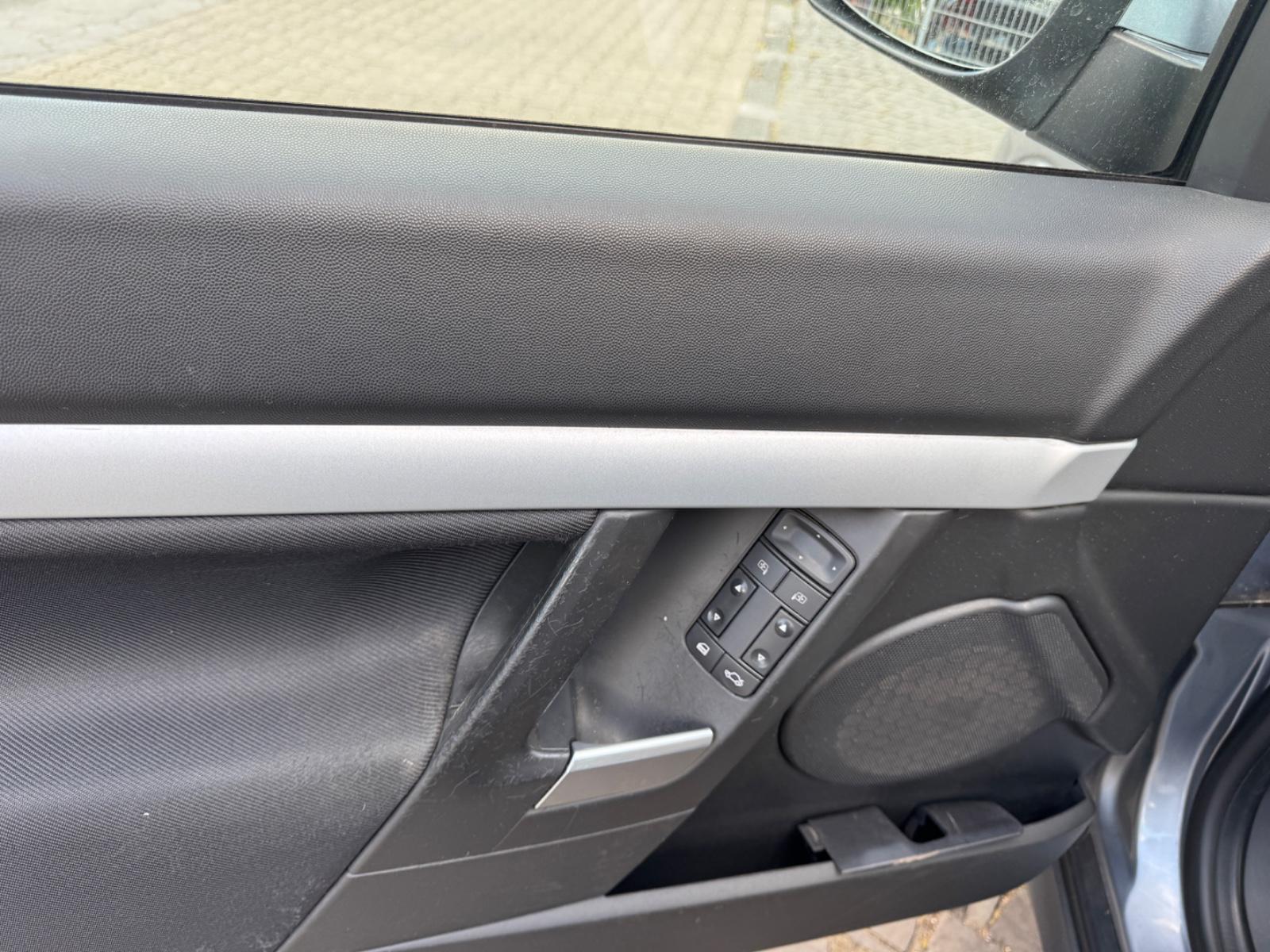 Opel Vectra 2004 — photo 11