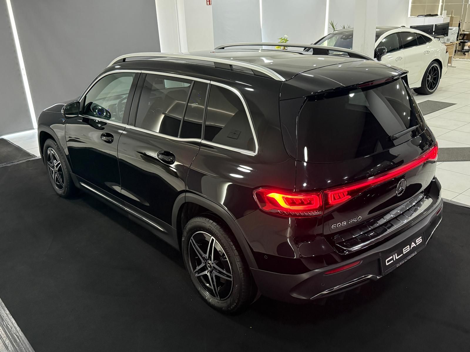 Mercedes-Benz EQB 250 AMG-LINE 7-SITZER HUD LEDER KAMERA LED foto 7