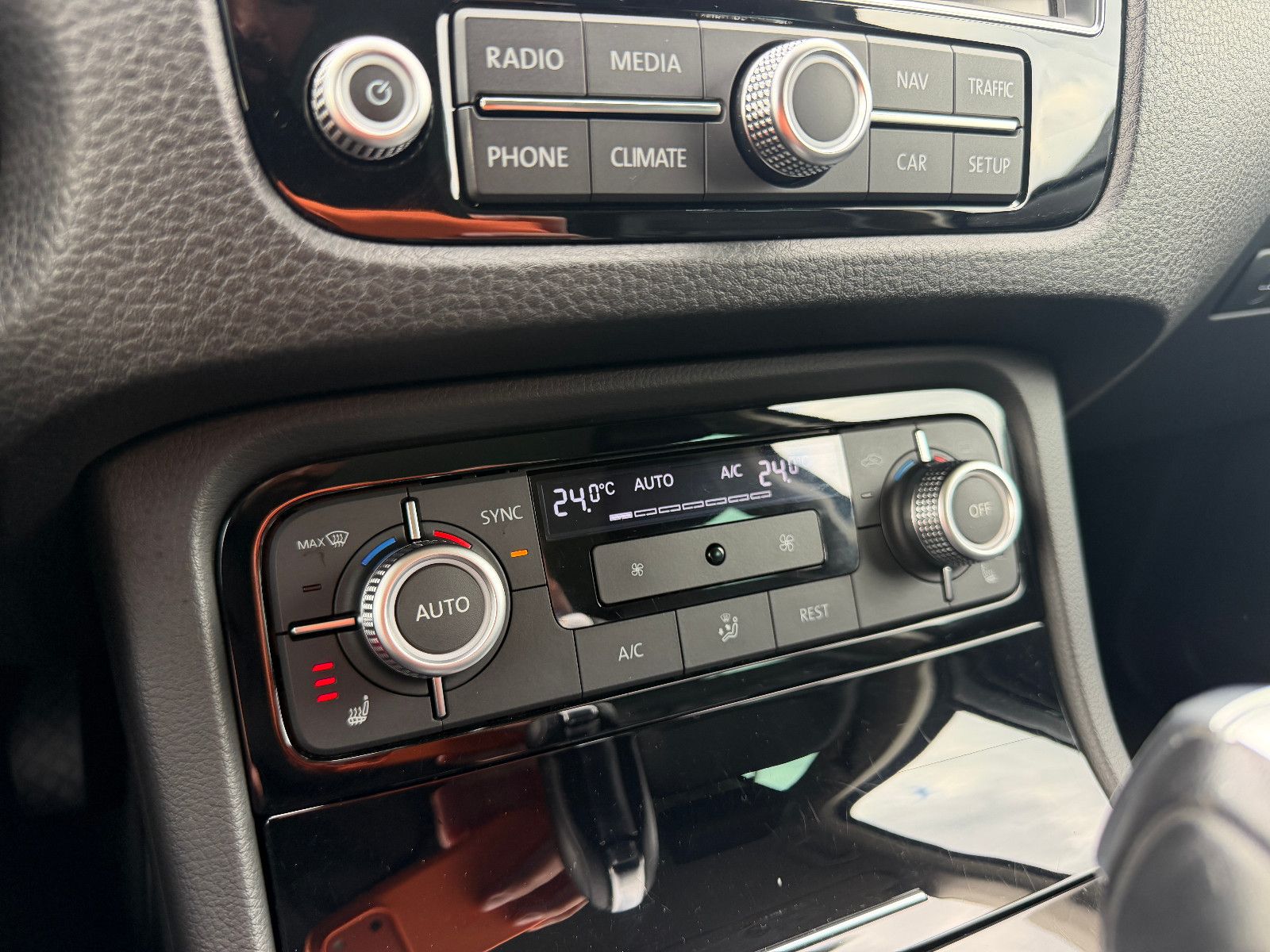 Fahrzeugabbildung Volkswagen Touareg V6 TDI Terrain Tech 4Mot/NAVI/LED/LEDER