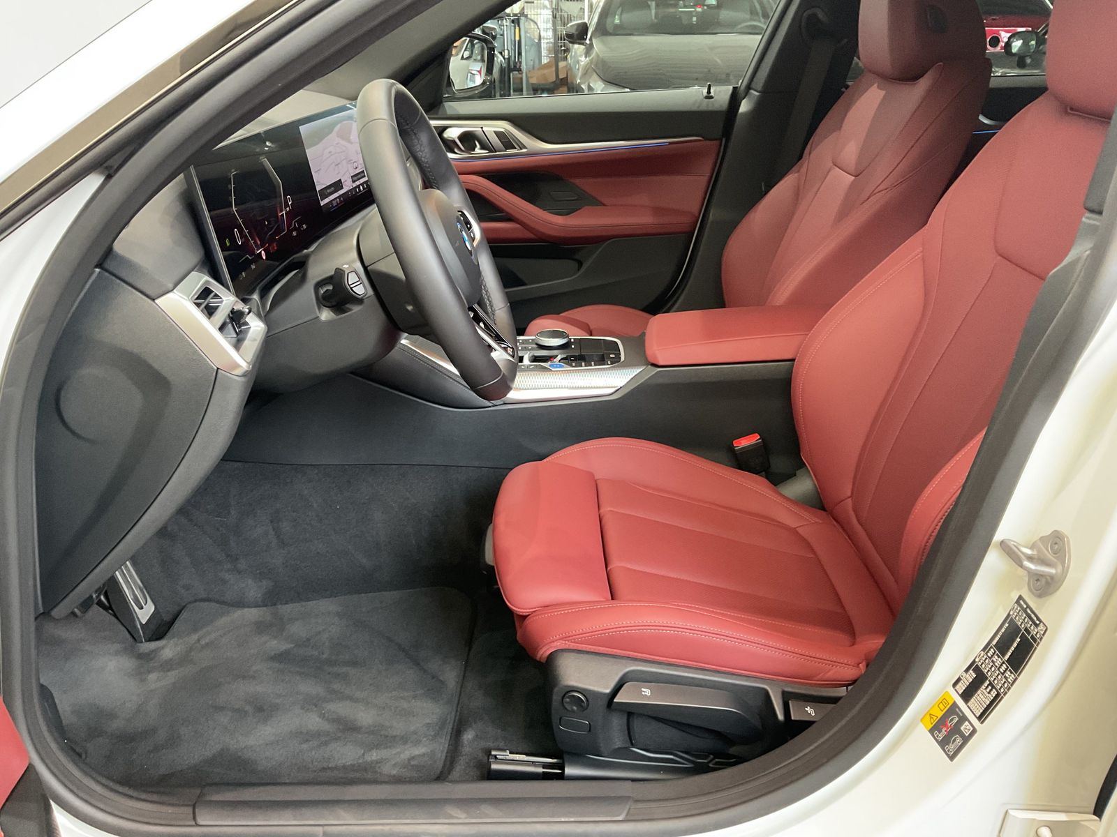 Fahrzeugabbildung BMW i4 eDrive40 M Sportpaket, Driving Assistant Prof