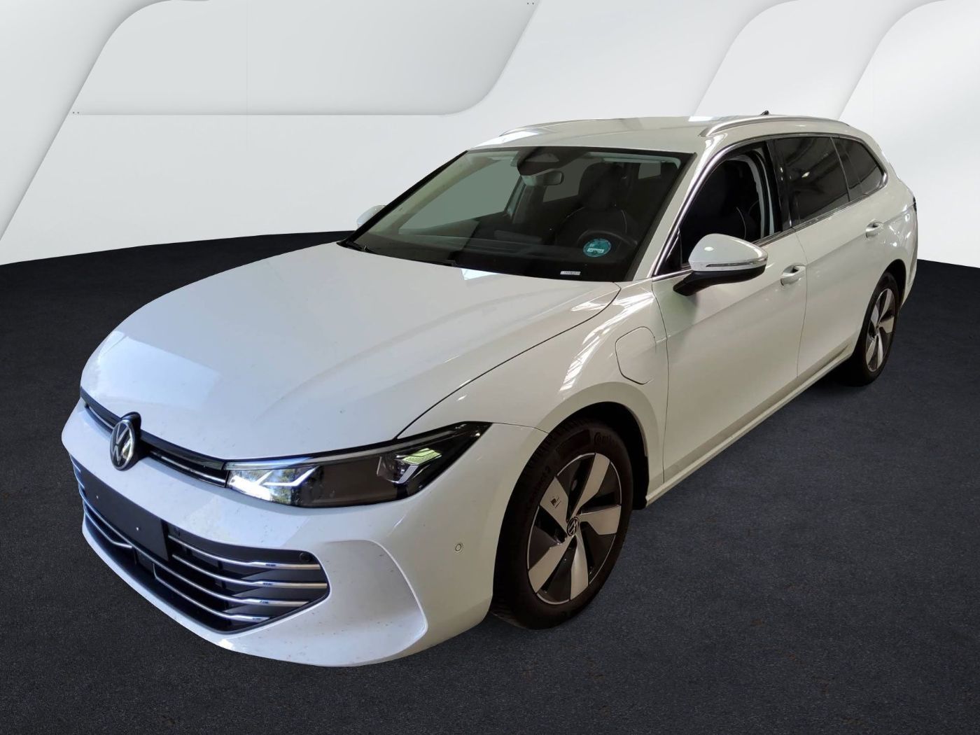 Volkswagen Passat Variant 1.5 TSI DSG eHybrid Business AHK foto 2