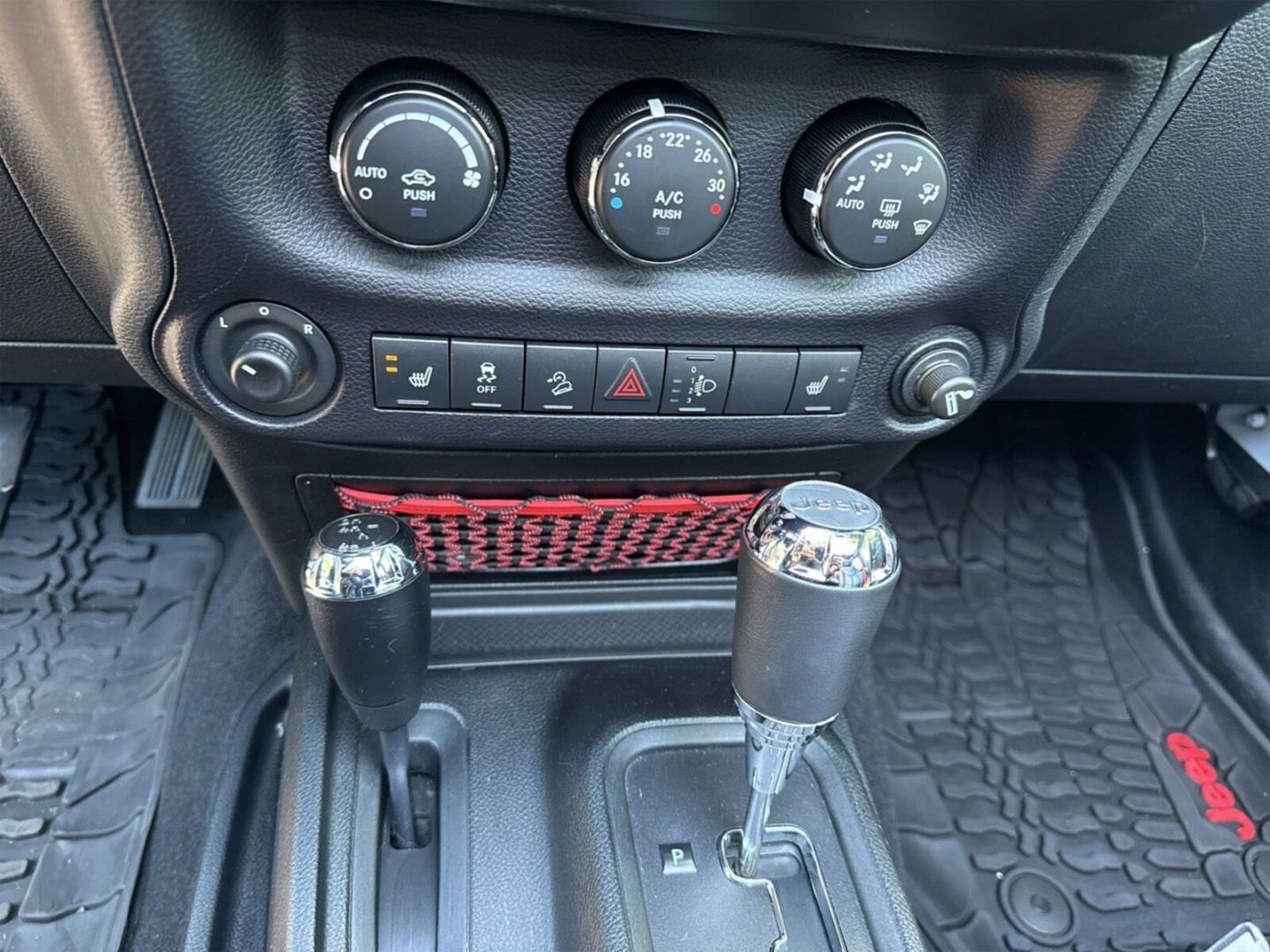 Fahrzeugabbildung Jeep Wrangler Unlimited Recon3.6 V6 Rubicon Original