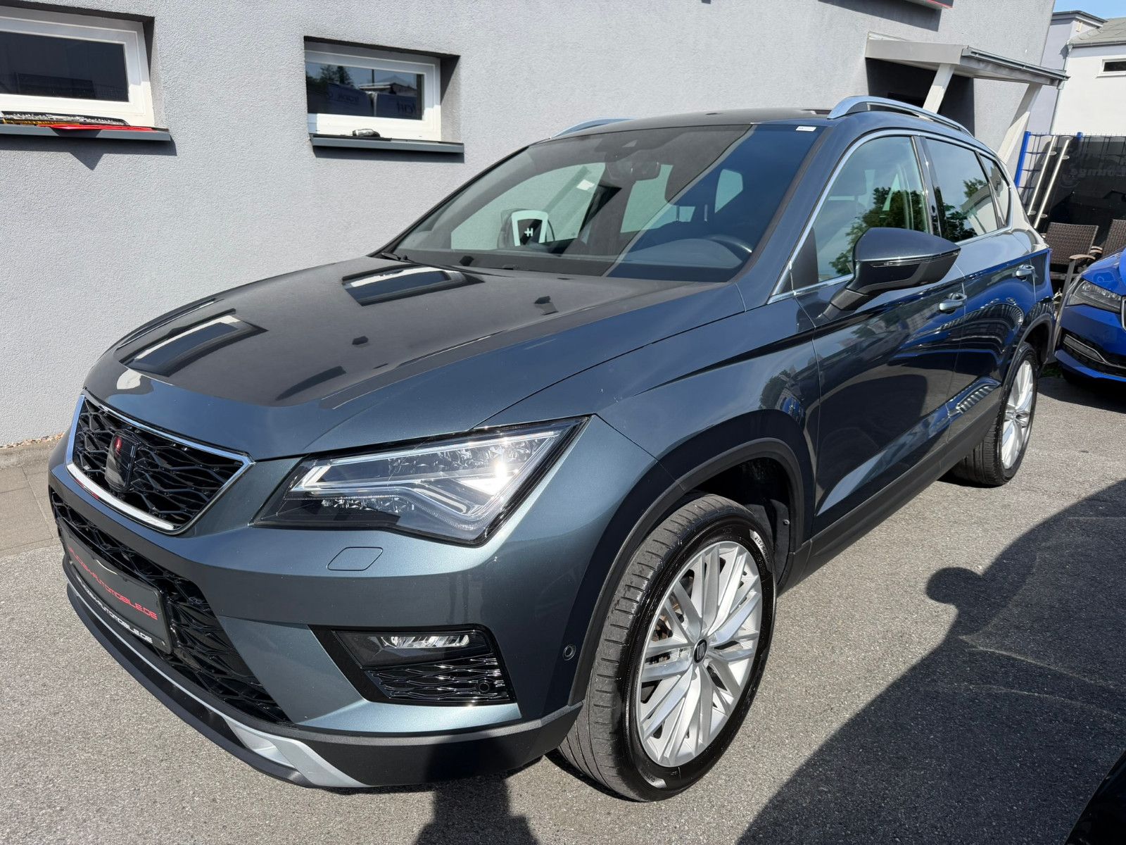 SEAT Ateca Xcellence AHK LED 8-fach Kamera