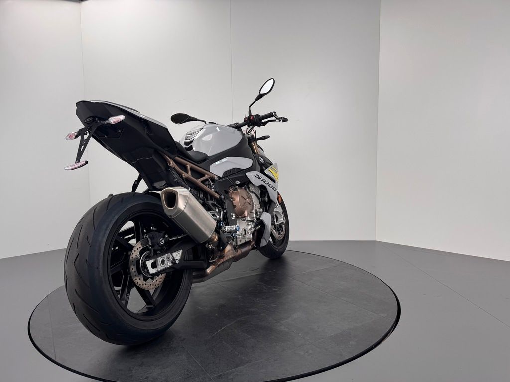 Fahrzeugabbildung BMW S1000 R *TOP-ZUSTAND *SCHMIEDERÄDER