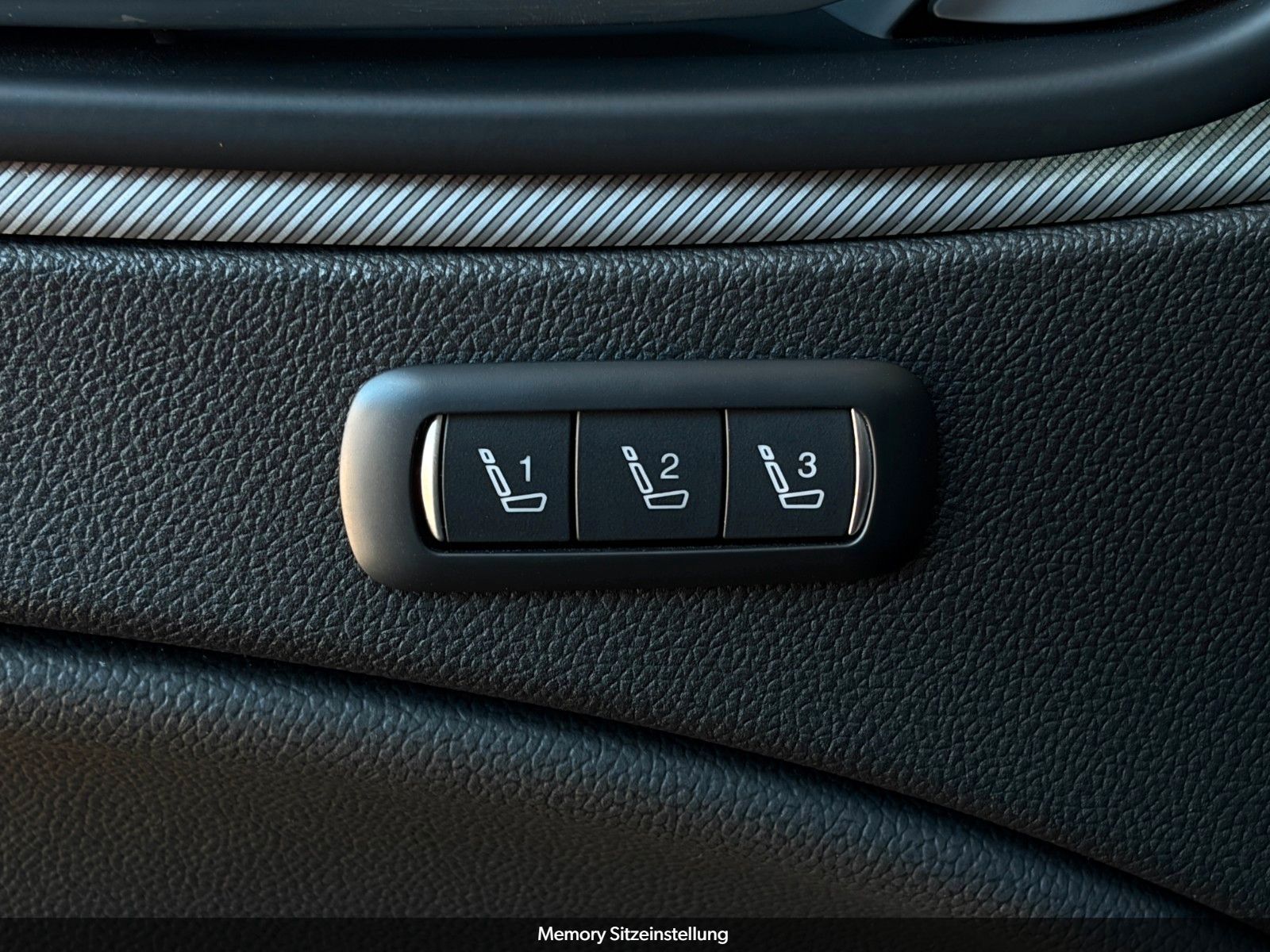 Fahrzeugabbildung Alfa Romeo Stelvio Veloce 2.0 Turbo Q4 Memory Leder CAM ACC