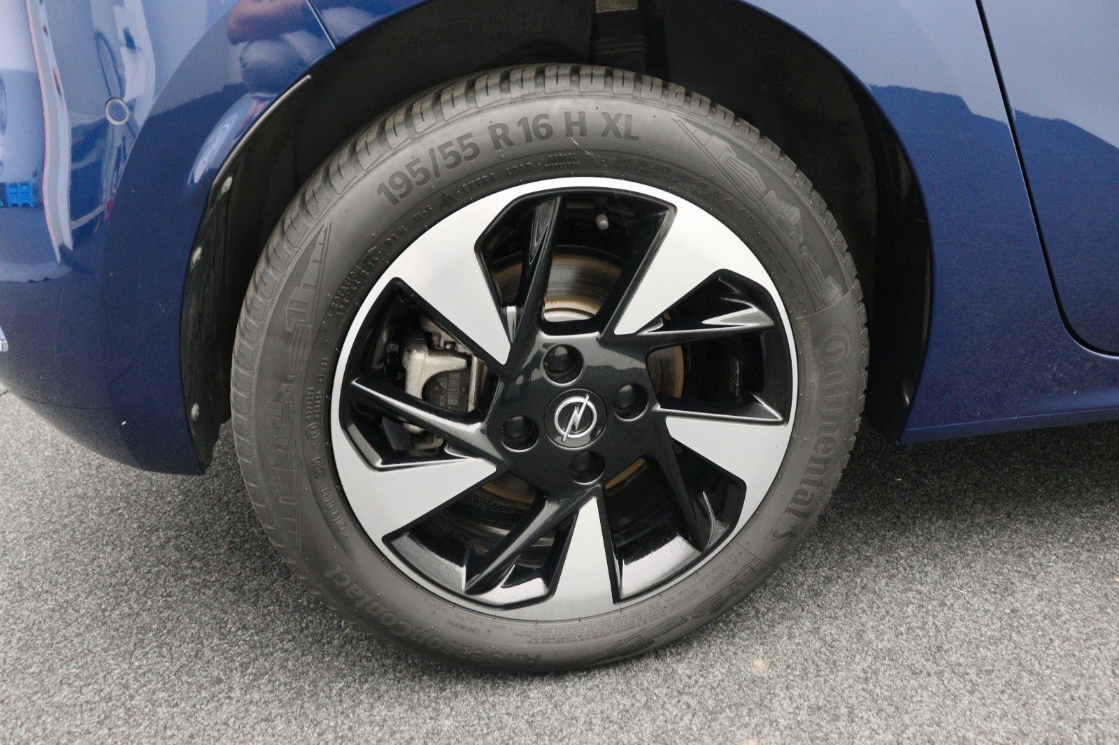 Fahrzeugabbildung Opel Corsa-e Elegance
