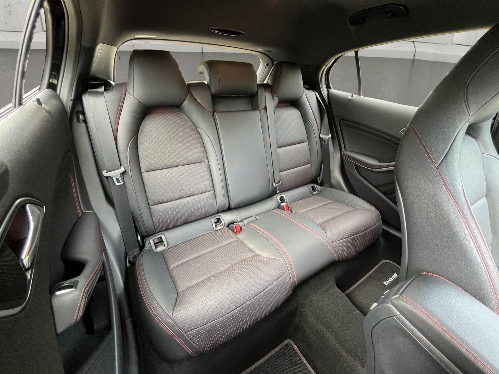 Fahrzeugabbildung Mercedes-Benz GLA 180 AMG Line*Night-Paket*Kamera*LED*SHZ**