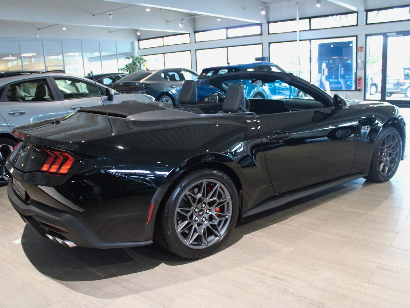 Fahrzeugabbildung Ford Mustang 5.0 V8 GT Automatik LED ACC Kamera Leder