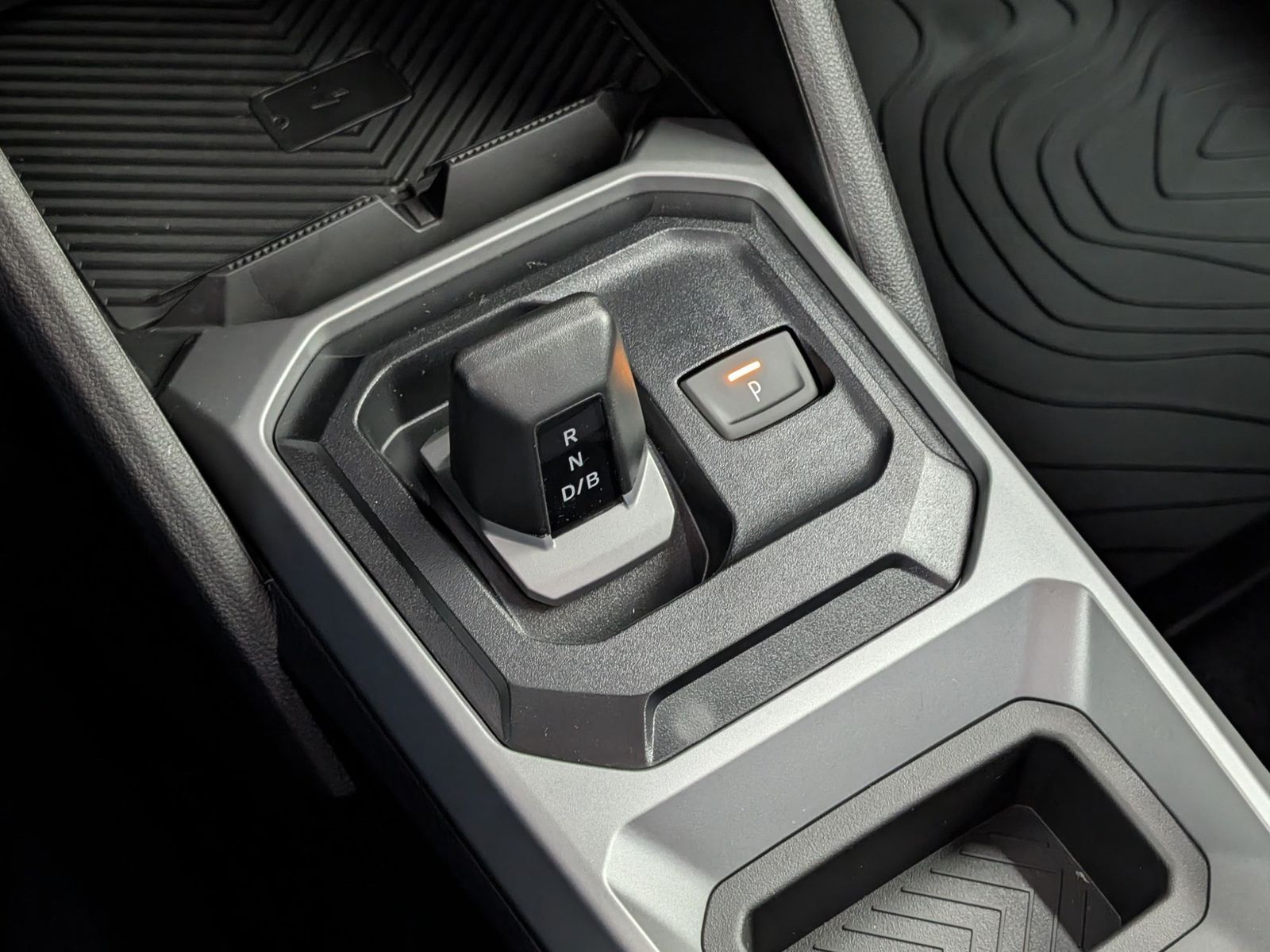 DACIA Duster Extreme Hybrid 155 Winter-Plus – Bild 20
