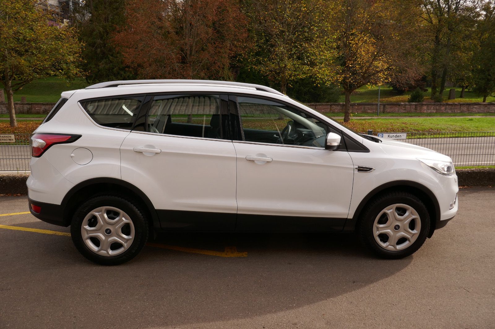 Fahrzeugabbildung Ford Kuga Cool&Connect