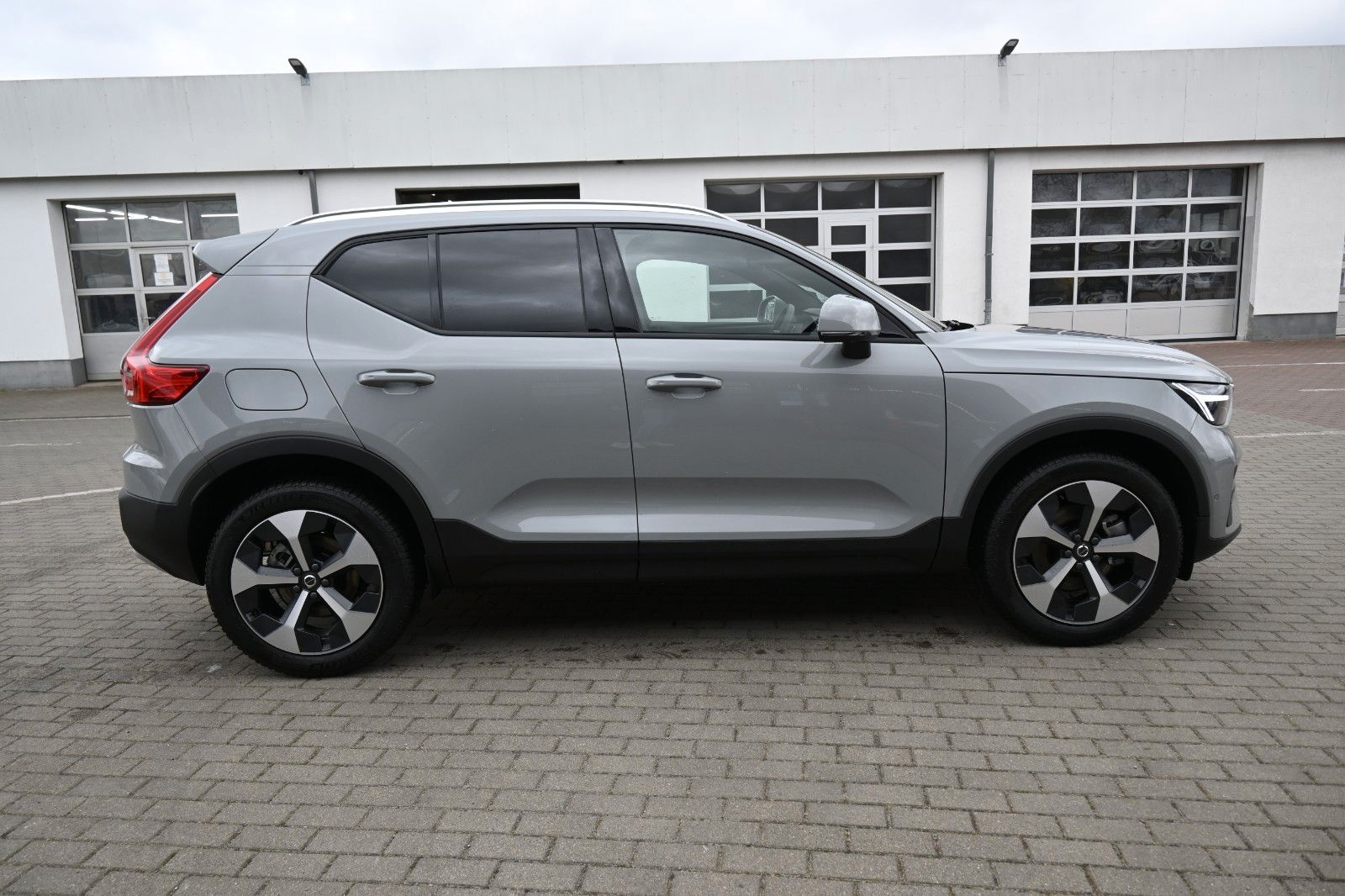 Fahrzeugabbildung Volvo XC40 B3 DKG *360°*ACC*Allwetter*Lenkradhzg*