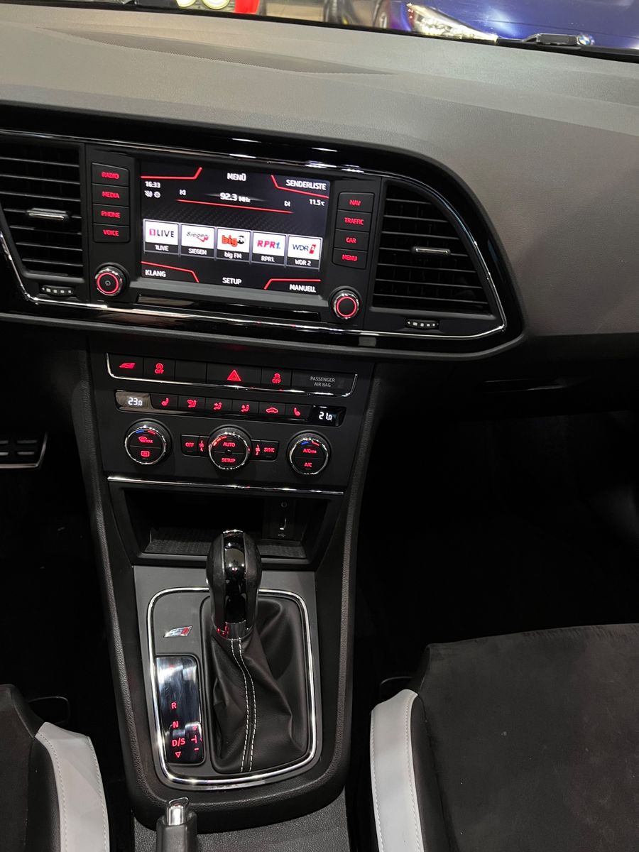 Fahrzeugabbildung SEAT Leon Cupra 290 DSG *ORANGE LINE * SCHALENSITZE *