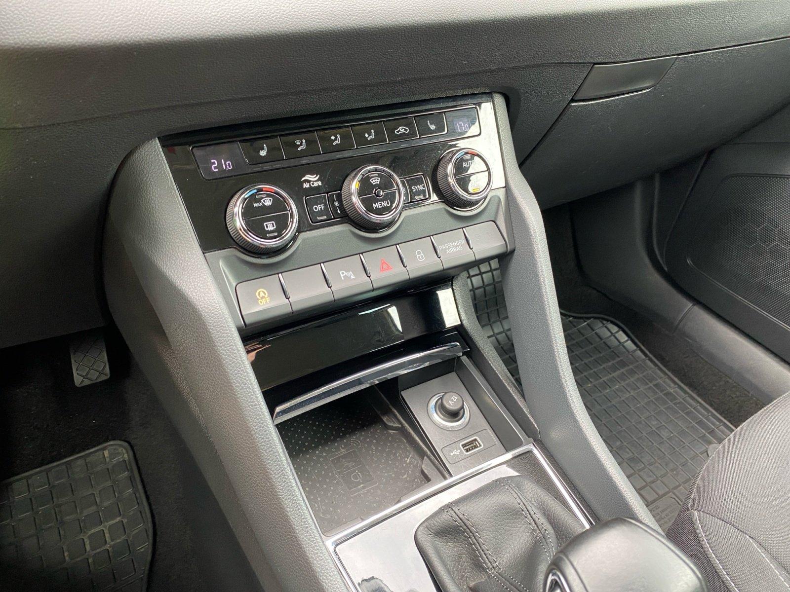Skoda Karoq Ambition 1.6 TDI 2xKlima+ACC+PDC+SHZ+NAV