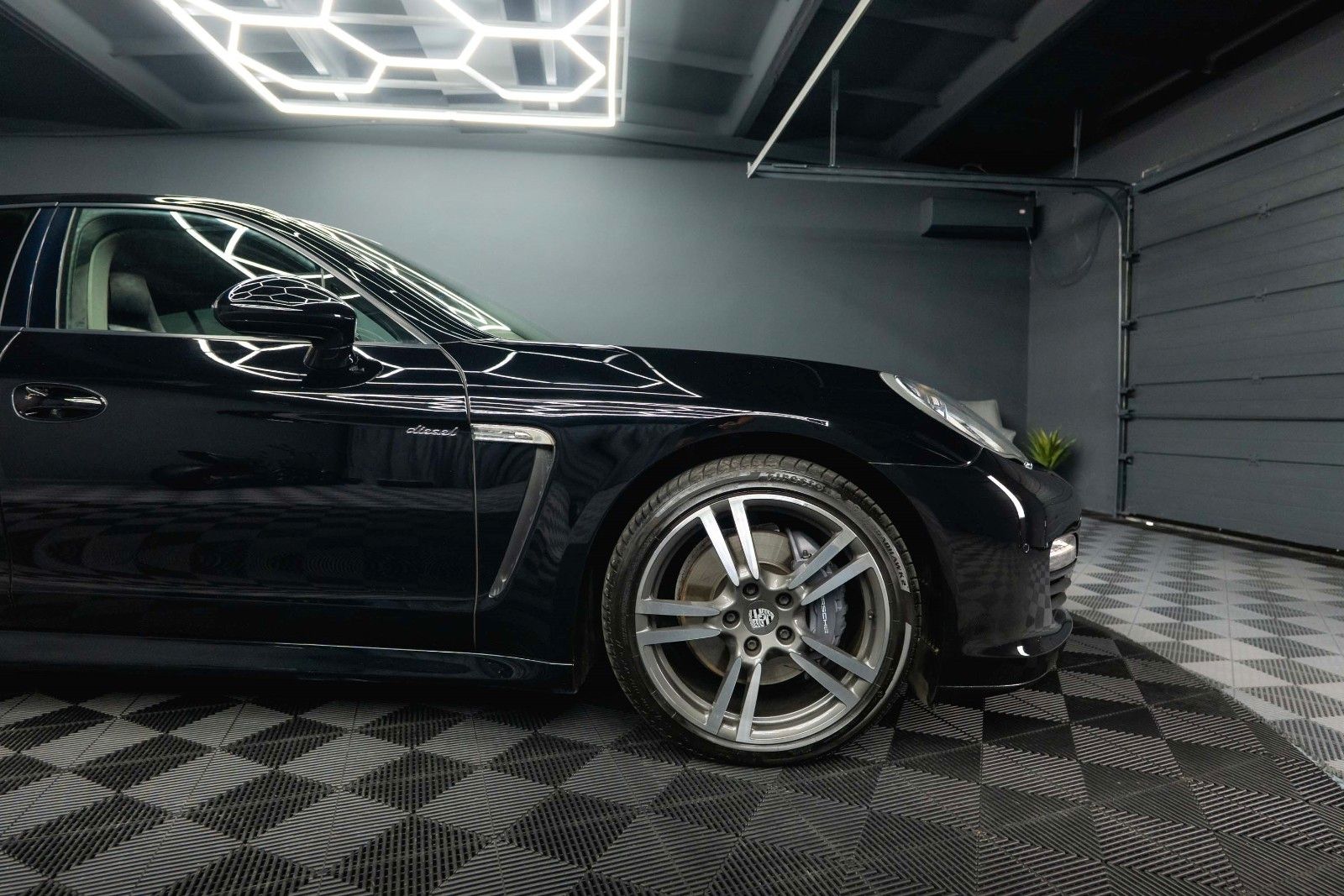 Fahrzeugabbildung Porsche Panamera 3.0 V6 Diesel *Active Suspension*Kamera