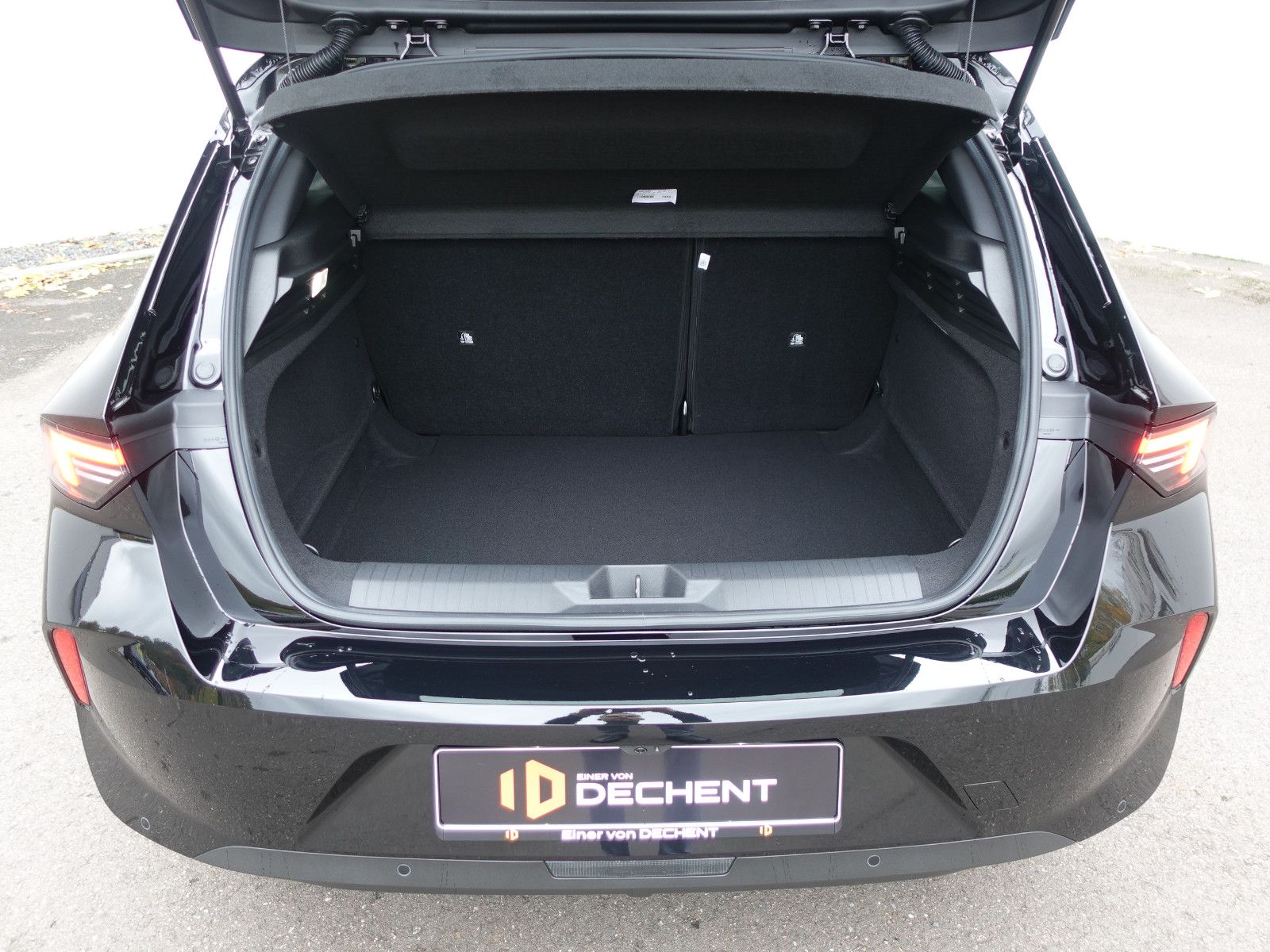 Fahrzeugabbildung Opel Astra Edition 1.2T,Navi,Kamera,Sitzhzg,AGR,LED