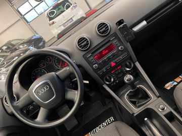 Audi A3 1.6 FSI Attraction *KLIMA*SHZ*BLUETOOTH*