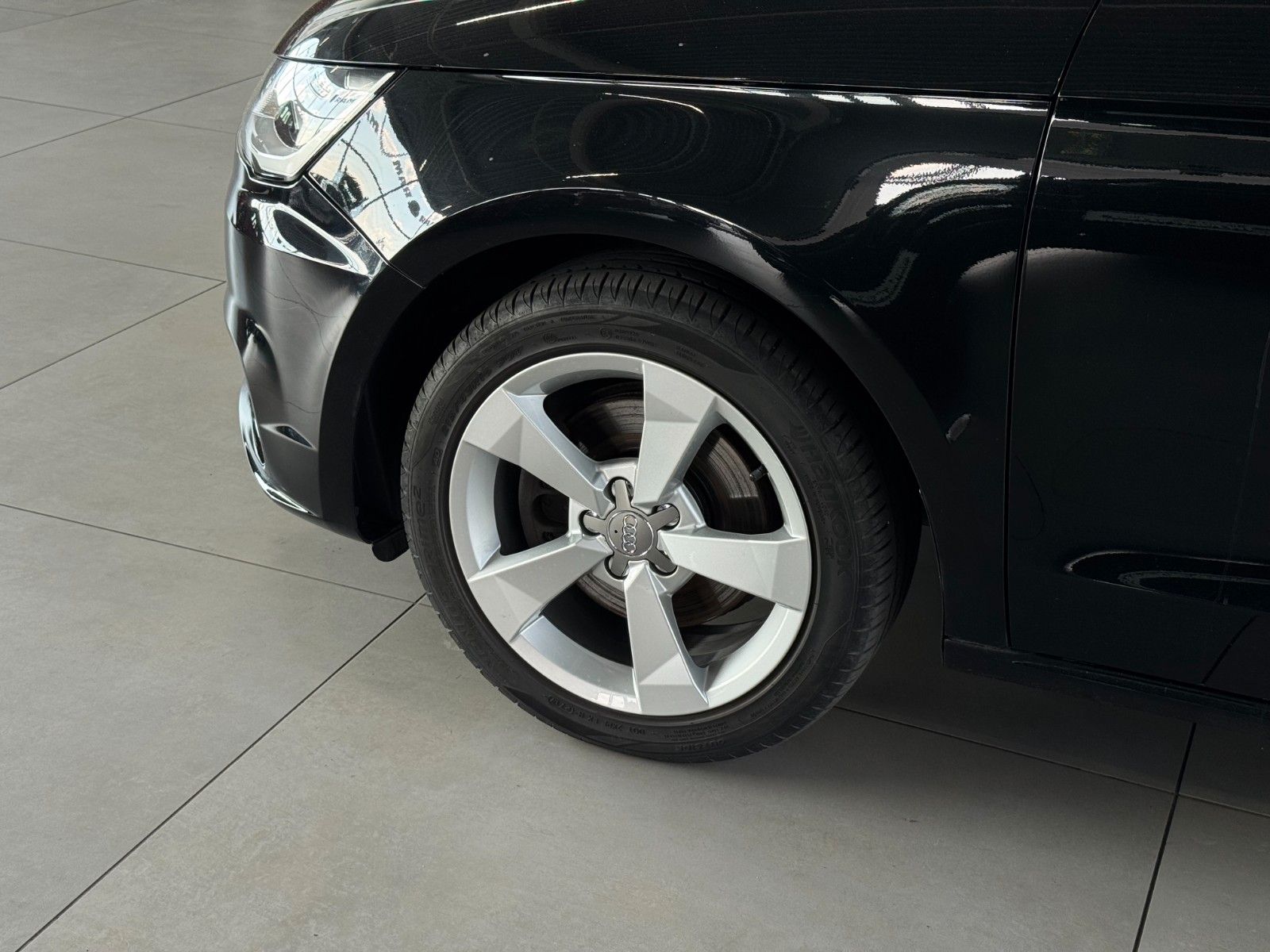 Fahrzeugabbildung Audi A1 1.4 TFSI sport   "Klimaautomatik Sitzheizung"