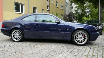 Fahrzeugabbildung Mercedes-Benz CLK 430 AVANTGARDE V8