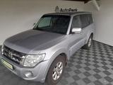 Mitsubishi Pajero 3.2 DI-D Invite - Mitsubishi Pajero aus 2013