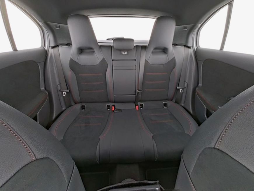 Mercedes-Benz A 200 AMG Edition Multibeam Winter Laderaum foto 5