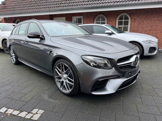 Mercedes-Benz E 63 AMG S im Super Pflegezustand 1A Scheckheft