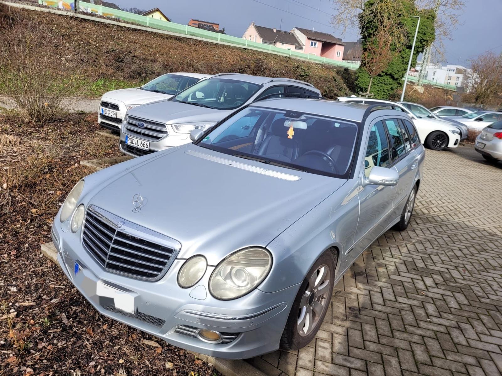 Mercedes-Benz E 220 CDI T AVANTGARDE Avantgarde