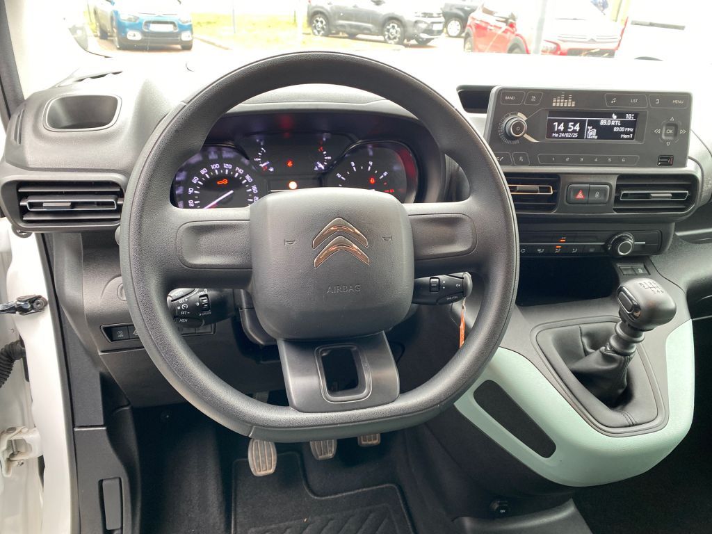 Fahrzeugabbildung Citroën Berlingo M PureTech 110 LIVE *Einparkhilfe*