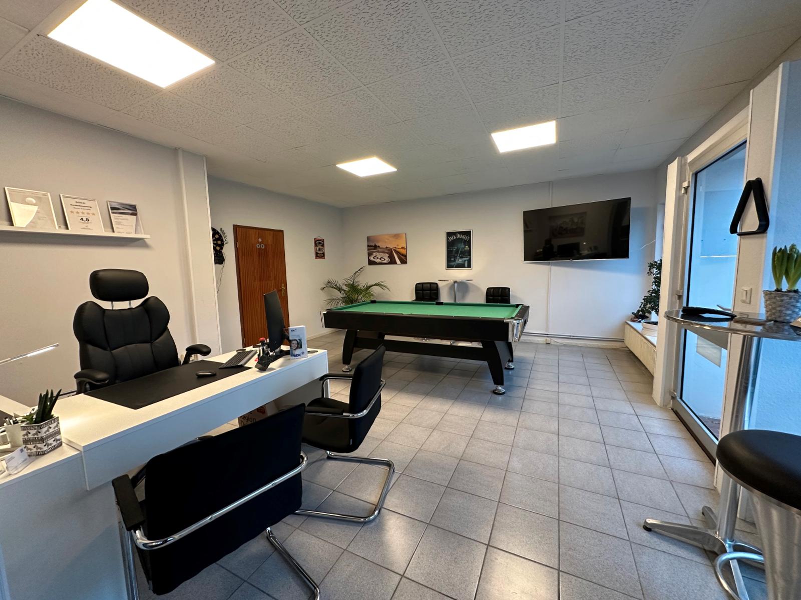 showroom-image-main