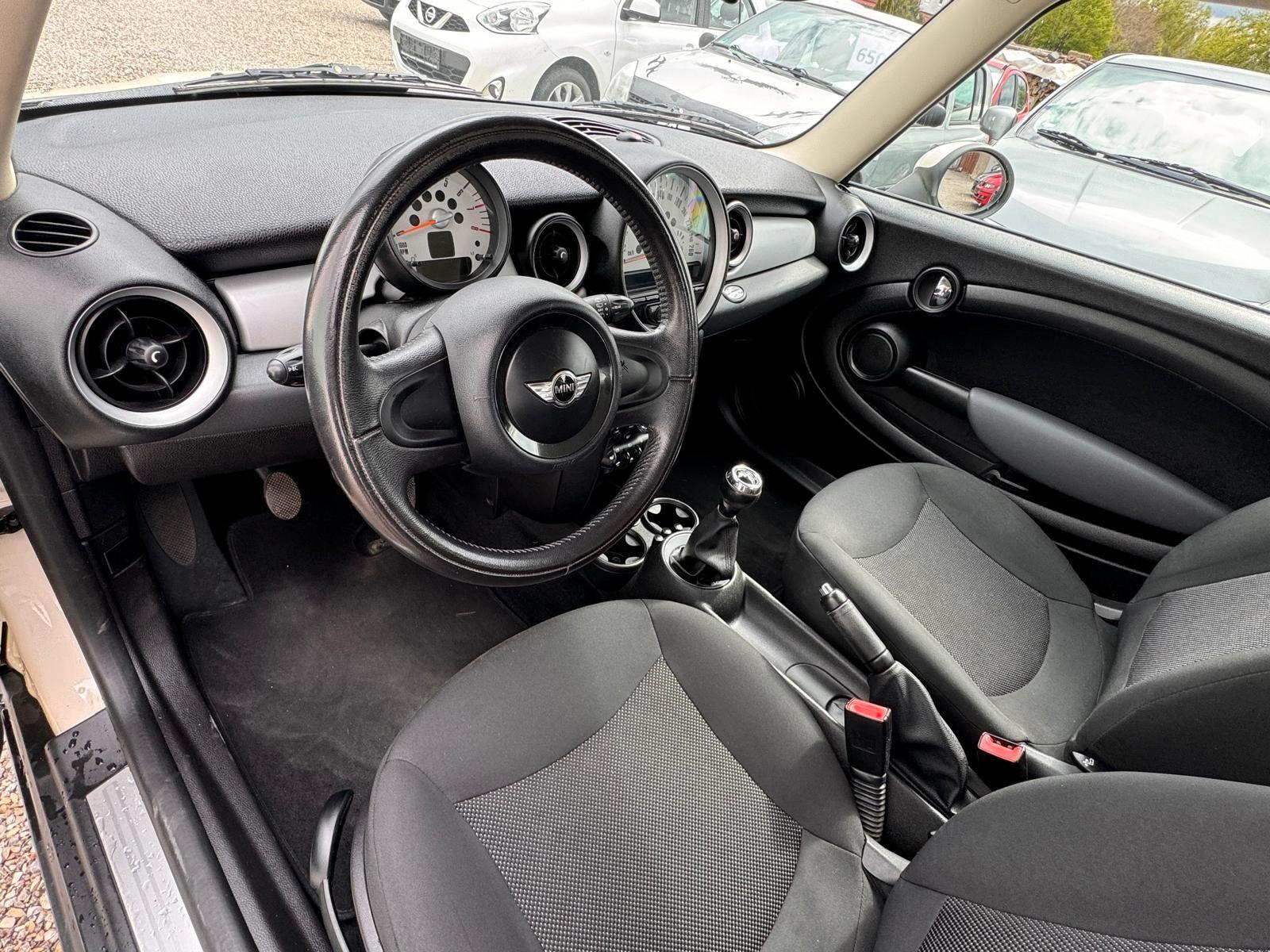 MINI Cooper Alu SHZ Klima Scheckheft nur 139tkm