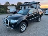 Mitsubishi L200 4x4  - Mitsubishi: Allradantrieb, Van