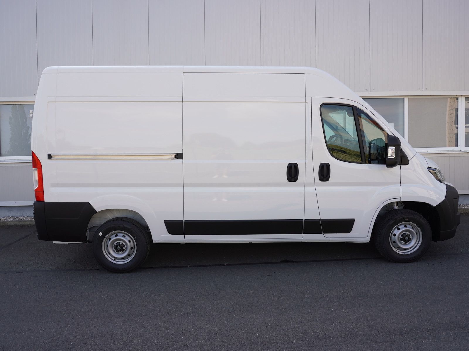 Fiat Ducato 33 L2H2 140 / 7-Zoll-Infotainment imagem 3