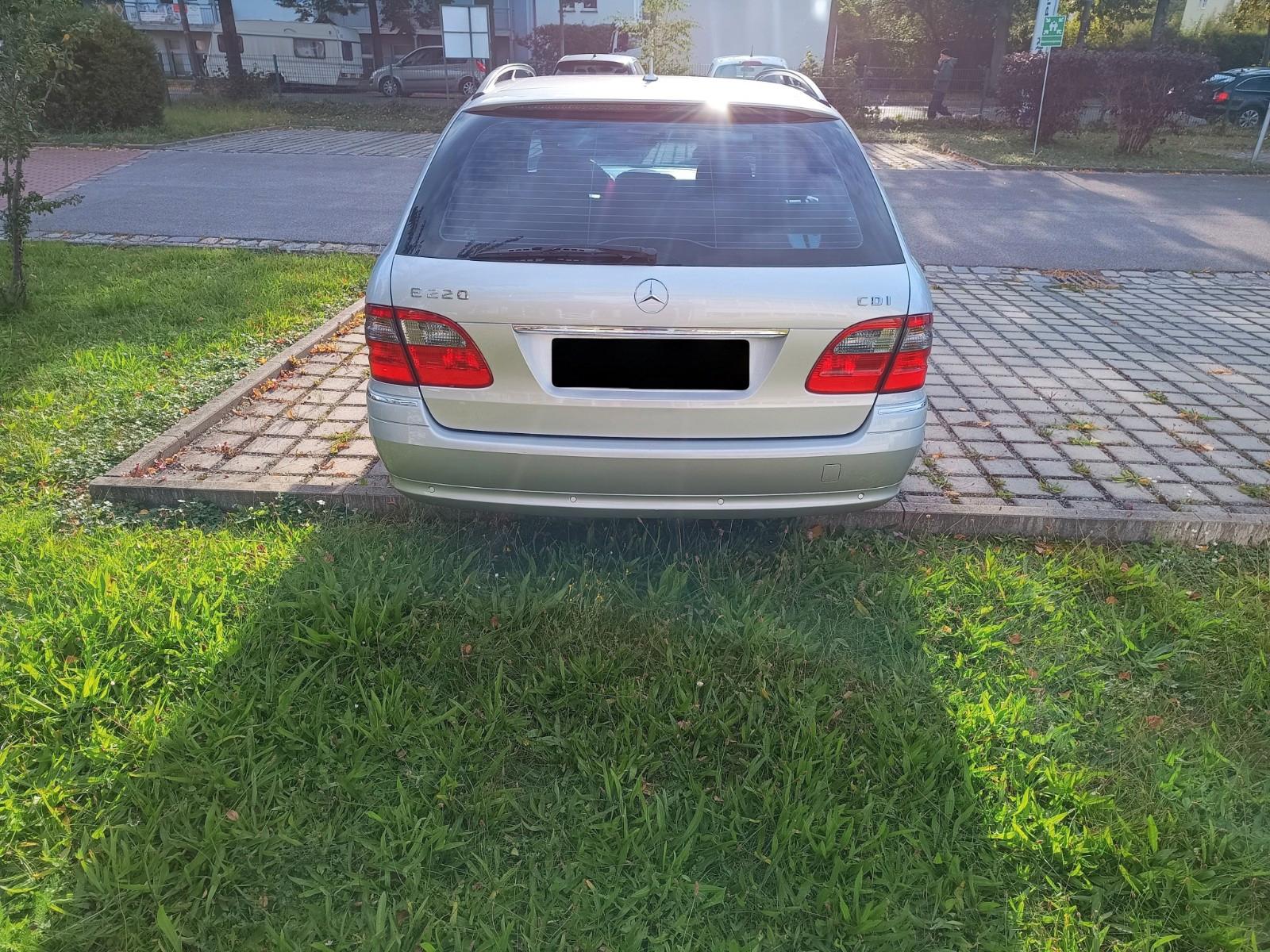 Mercedes-Benz E220 2009 — photo 5