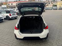 BMW 320 i Tour M Sportpak LCI°AdLED°ACC Prof°HUP°18"