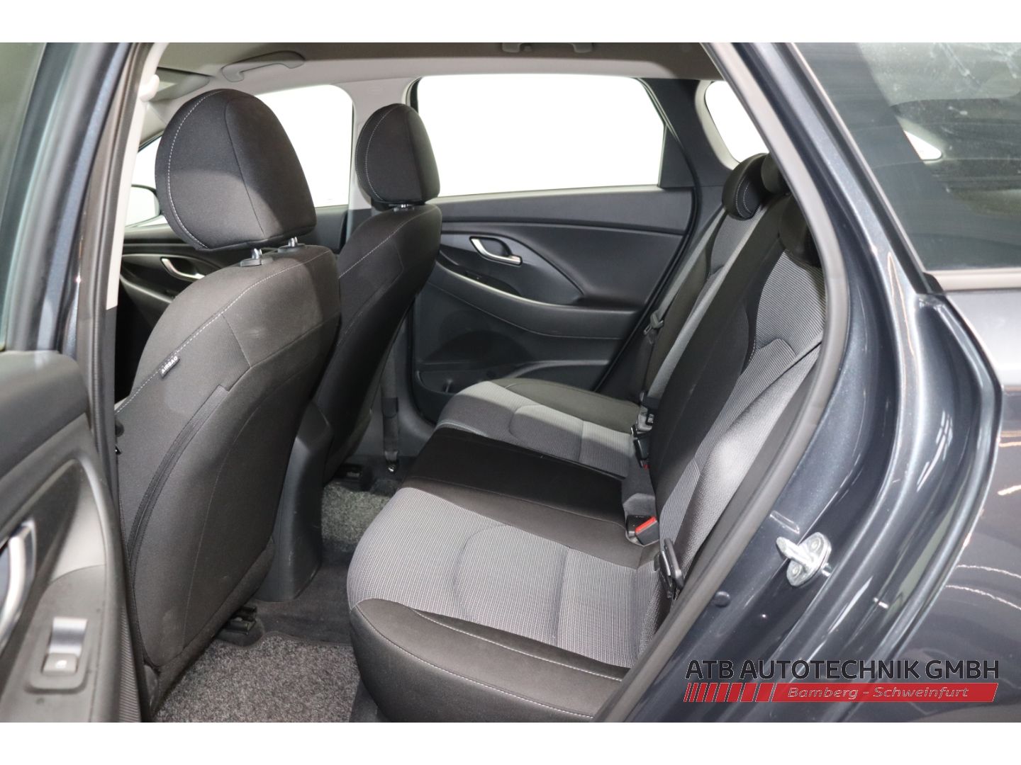 Fahrzeugabbildung Hyundai i30 Kombi Select 1.0 T-GDi 48V DCT Apple CarPlay