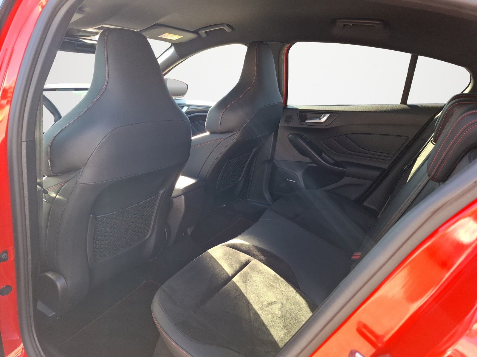 FORD Focus ST X 2.3 KLIMA / LED / ACC / HEAD-UP / BAN - Image 15
