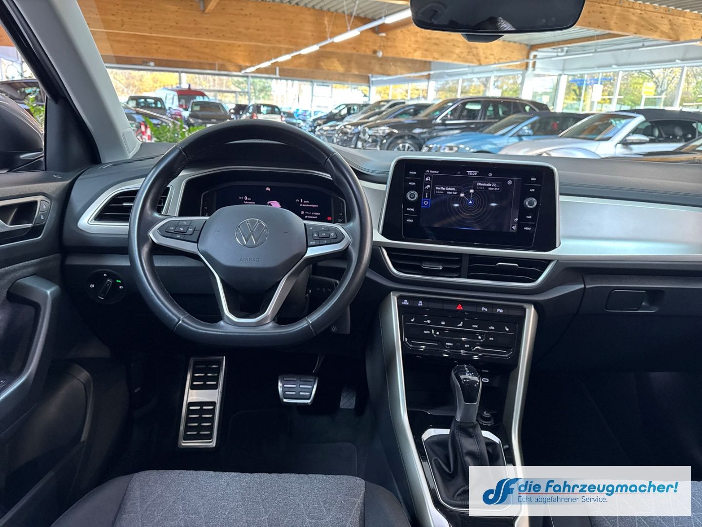 Fahrzeugabbildung Volkswagen T-Roc Move Navi Digitales Cockpit LED Apple CarP