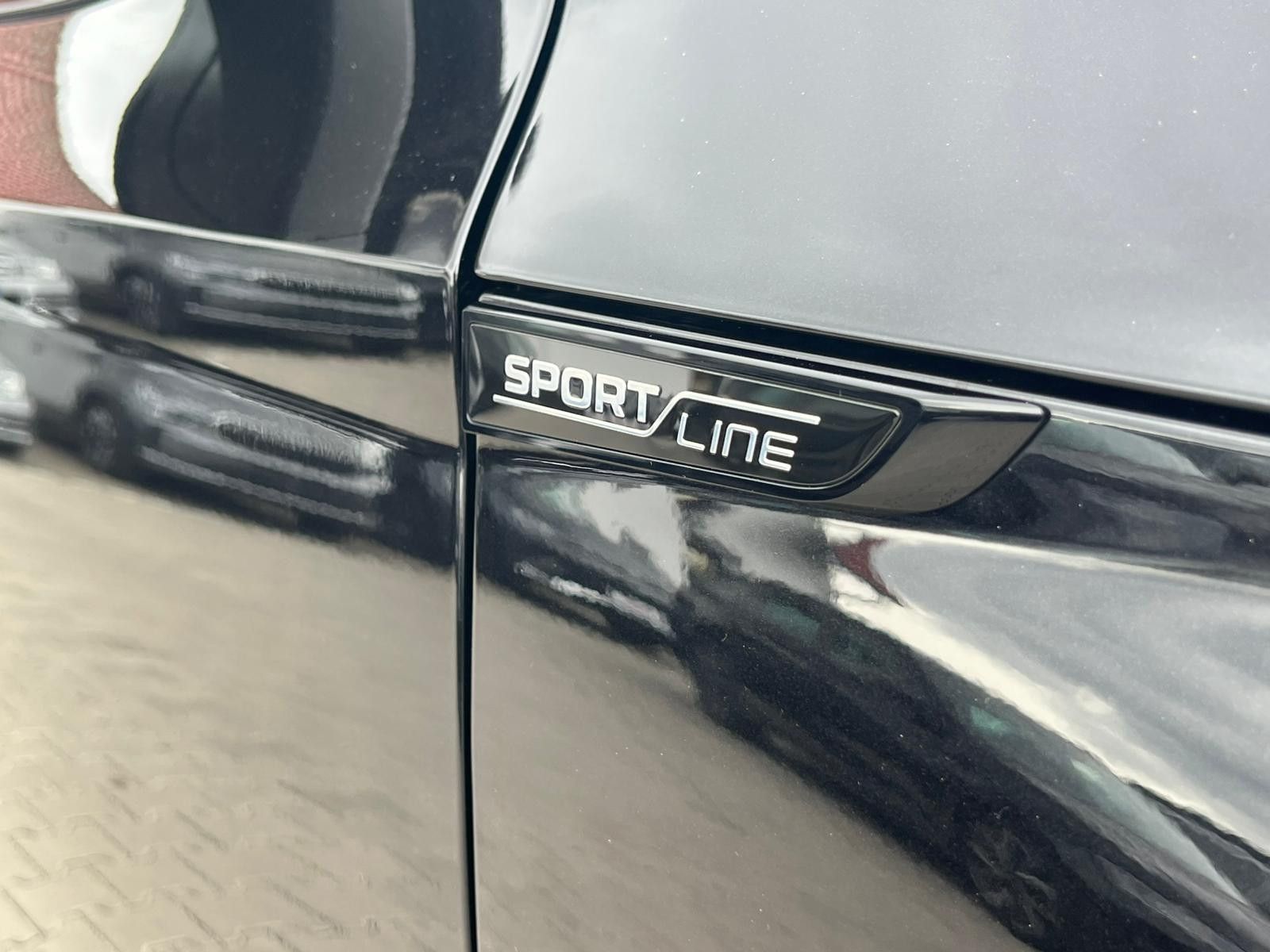 Fahrzeugabbildung SKODA Octavia 2.0 DSG Sportline MATRIX*PANO*CANT.*5J.G