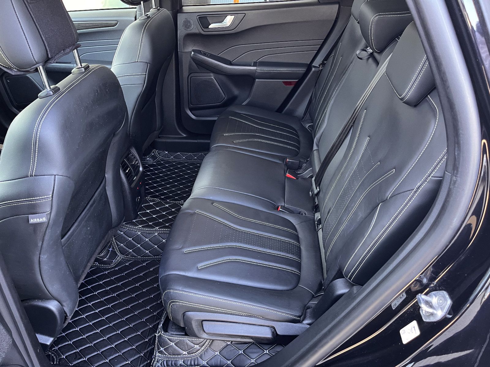 Fahrzeugabbildung Ford Kuga Vignale 4x4 Aut. TDCI