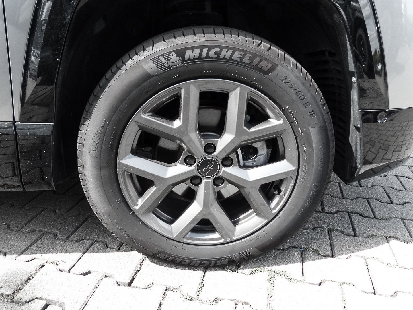 Jeep Compass e-Hybrid-First Edition Sicherheits-Paket imagem 3