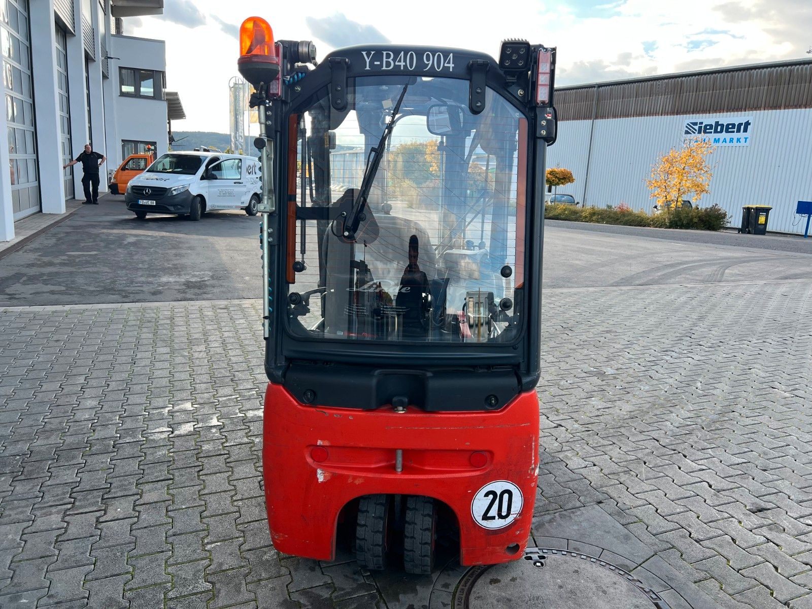 Fahrzeugabbildung Linde E14 - 01 / Triplex: 4.10m! / SS / nur 986h!