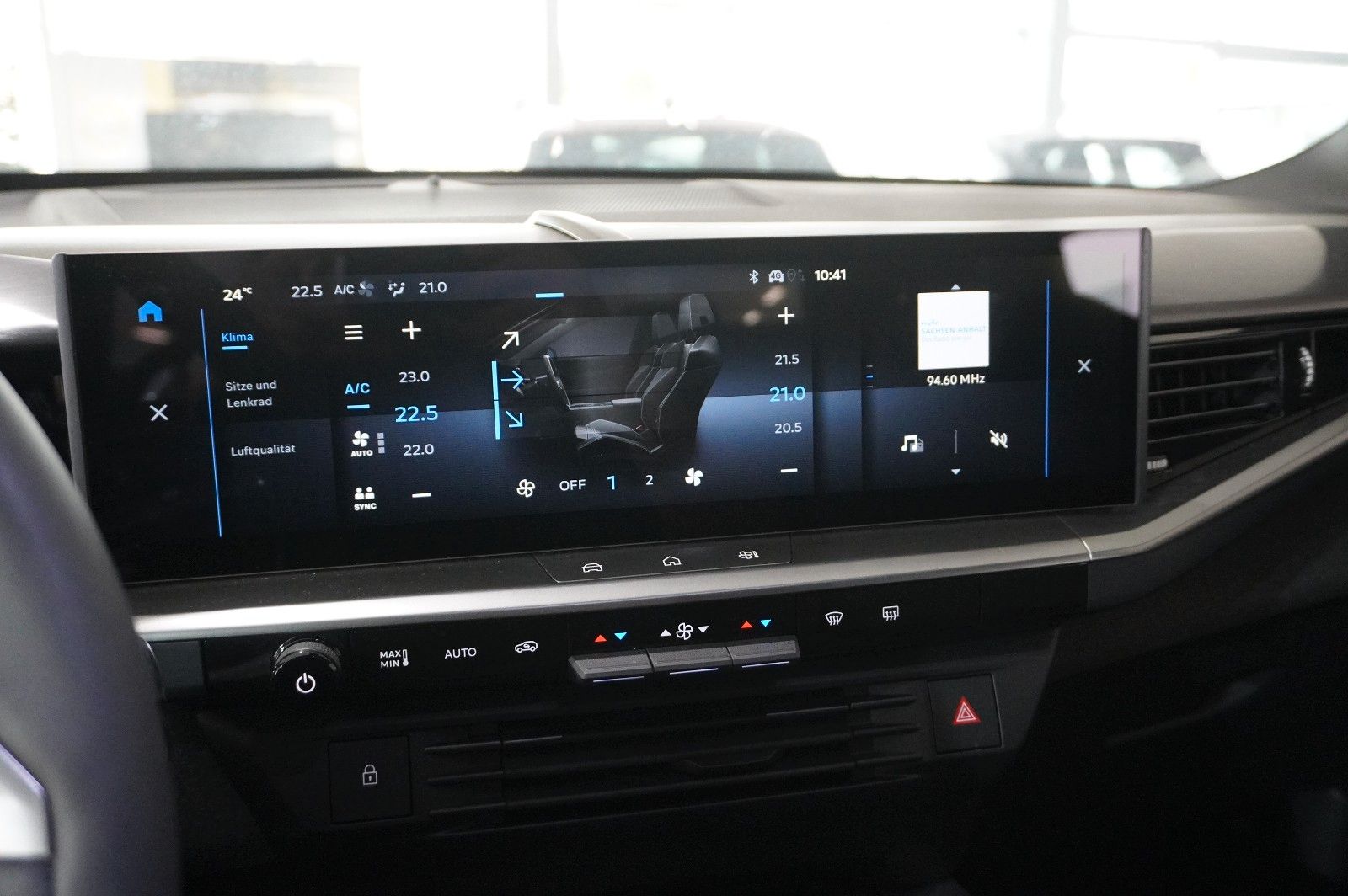 Fahrzeugabbildung Opel Grandland 1.2 48V HYBRID NAVI/LED/KAMERA/DAB+