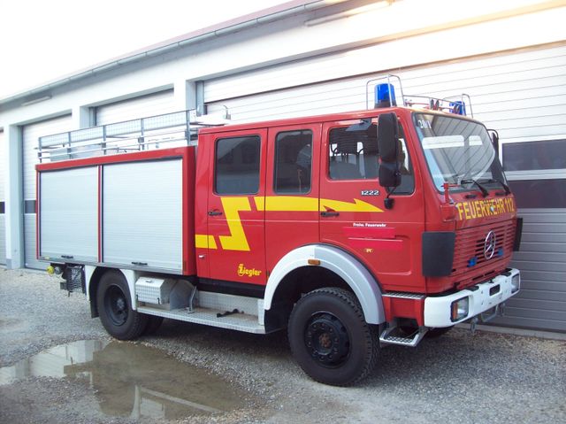 Mercedes-Benz 1222 AF 4x4 Allrad Feuerwehrfahrzeug TLF 16/25