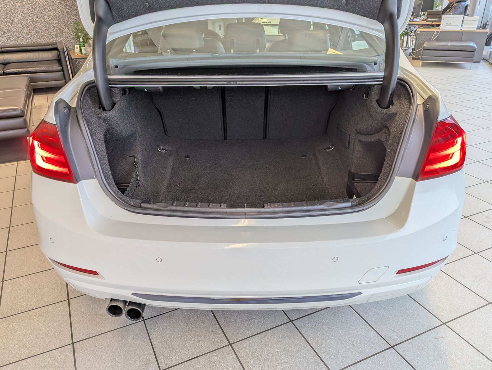 BMW 328 i xDrive Sportline Leder Pano US-Import - Image 16