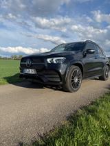 Mercedes-Benz GLE 400d 4MATIC AMG Line Pano Burmester LED Kame - Mercedes-Benz GLE 400 aus 2021